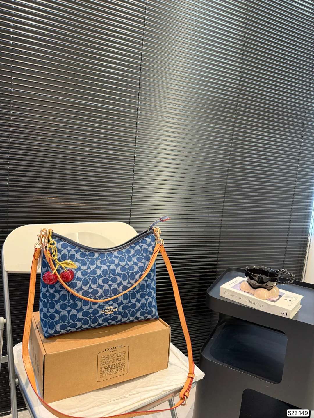 COACH Tote