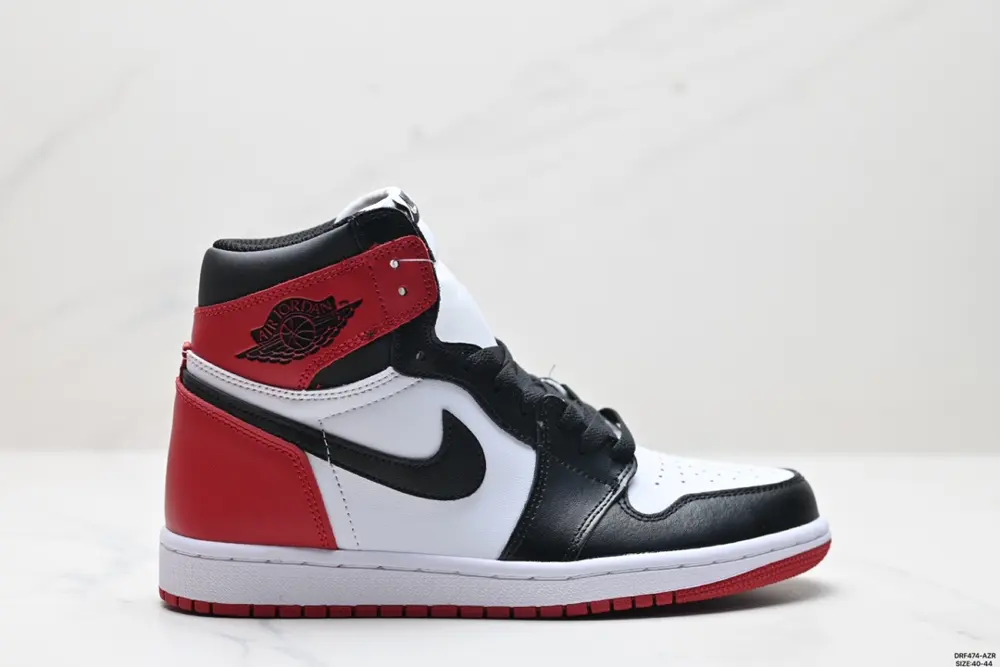Nike AIR JORDAN 1 RETRO HIGH OG “AJ1 Michael Jordan high top classic retro versatile 555088