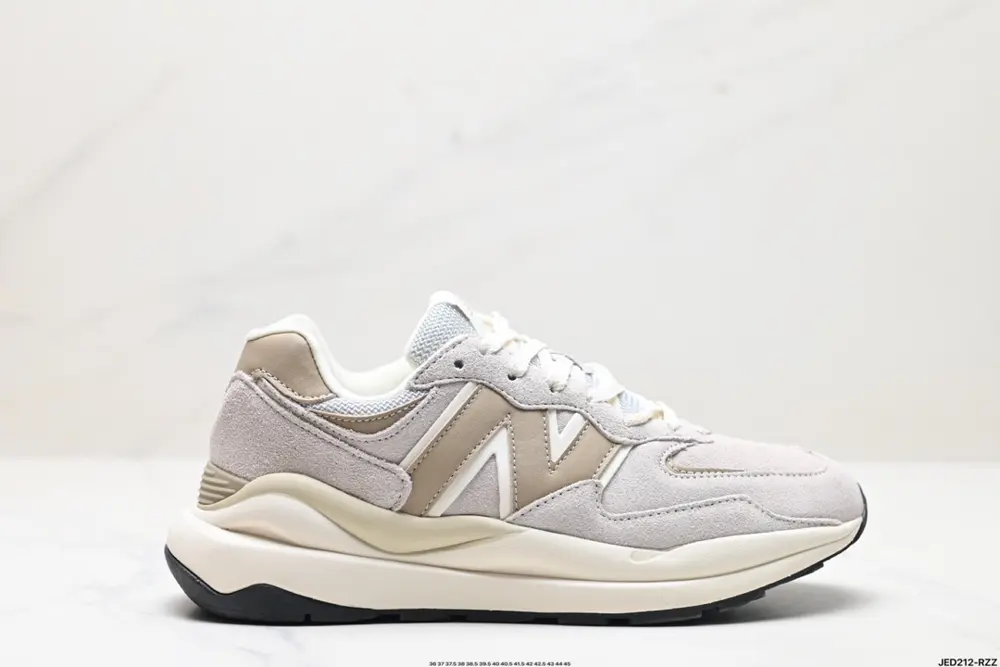 New Balance NB5740 series uses a variety of carefully selected high-quality materials to M5740CBC