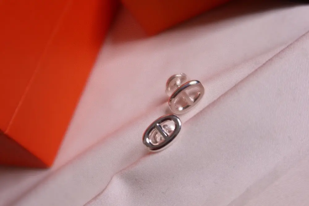 Mini Hermes Fire Pig Nose Earrings are very fashionable