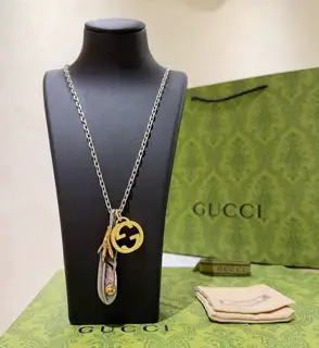 Gucci GucciGucci necklace The latest chain is of a higher grade. The same style as the