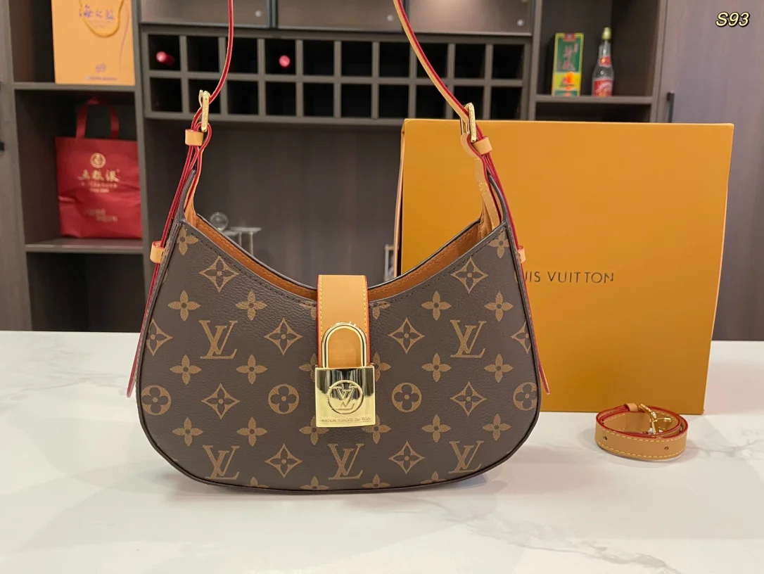 Louis Vuitton Hobo