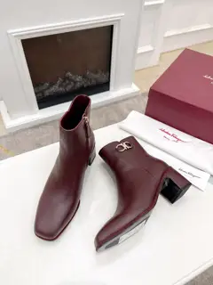 Salvatore Ferragamo Ferragamo SF has an inherent sense of superiority