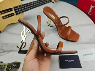 Yves Saint Laurent Heels