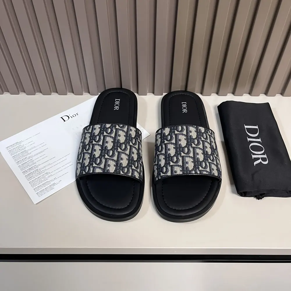 Dior Aqua sandals are elegant yet casual. The cross-strap design is reinterpreted in Dior