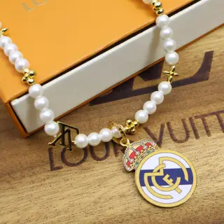 Louis Vuitton LV necklace new model