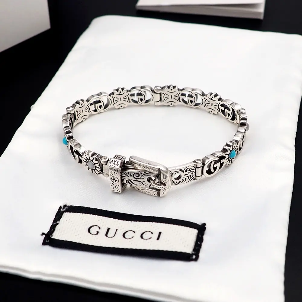 Gucci Daisy Belt Buckle Vintage Bracelet