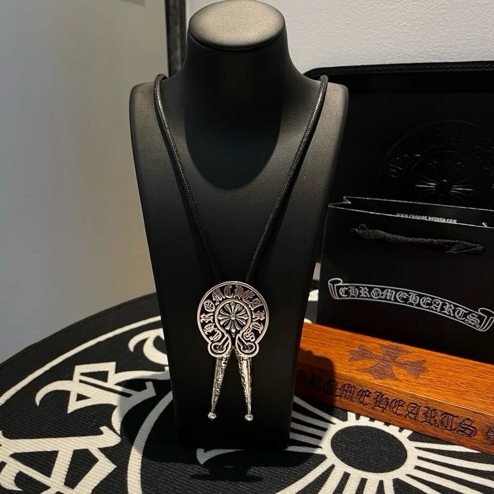 Chrome Hearts horseshoe print logo leather rope braided necklace