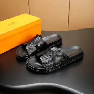 Hermès cowhide H slippers. Paris original flyback mold perfect creation of the highest