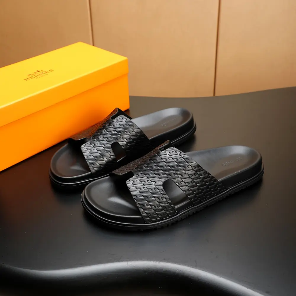 Hermès cowhide H slippers. Paris original flyback mold perfect creation of the highest