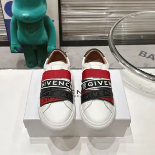 Givenchy classic series white shoes