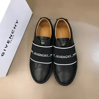 Givenchy low-top men’s sneakers