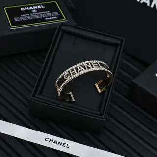 Chanel diamond letter bracelet