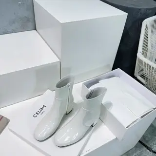 Celine 24ss autumn and winter new product Arc de Triomphe retro simple patent leather short