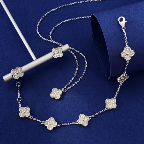 Van Cleef & Arpels Bracelet Earrings Necklace