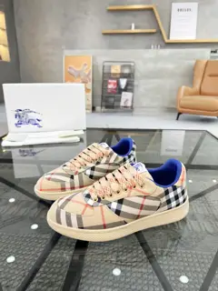 Burberry sneakers