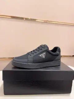 Prada casual fashion men’s shoes