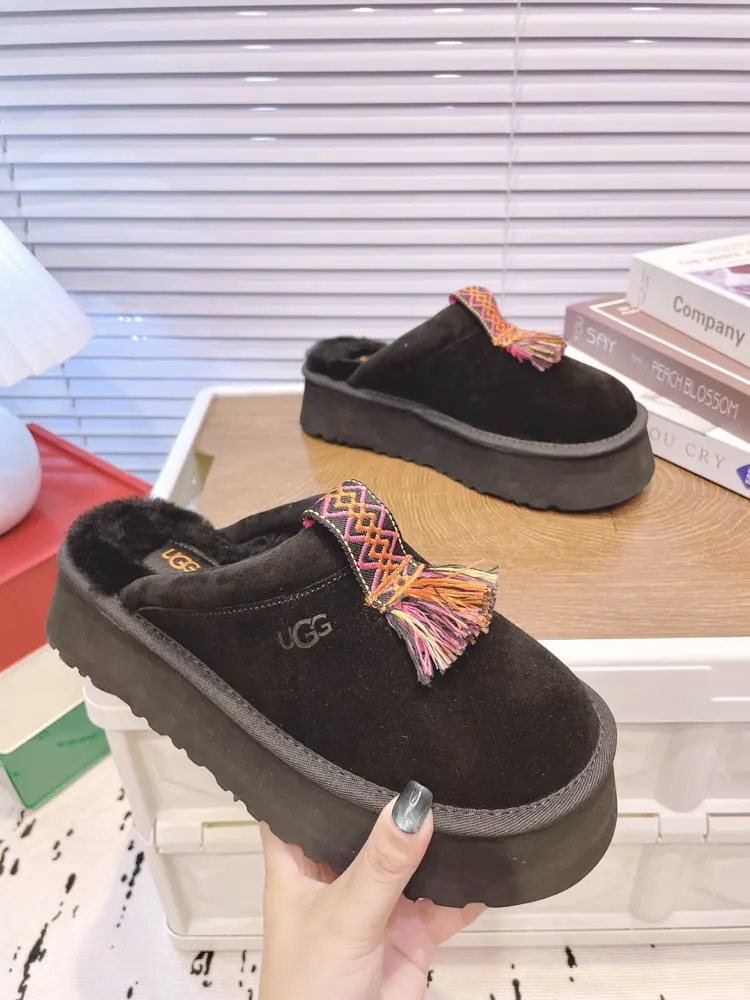 UGG classic upgraded basic style Shoes