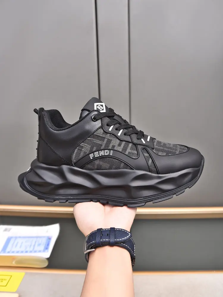 Fendi casual sneakers