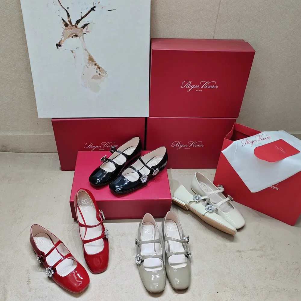 Roger Vivier new flower diamond buckle Mary Jane shoes