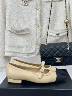 Chanel Milan catwalk pointed Mary Jane shoes