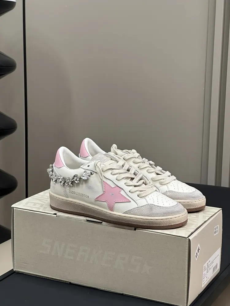 Golden Goose dirty shoes are all classic styles