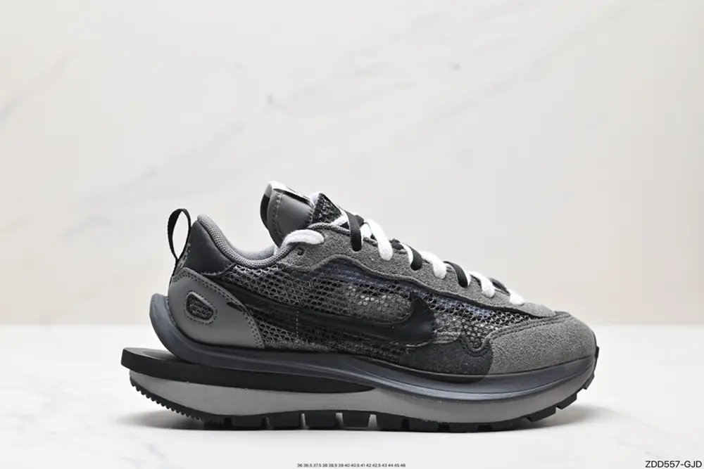Nike Sacai x VaporWaffle 3.0 catwalk heavyweight collaboration purple and yellow Item No.: CV1363