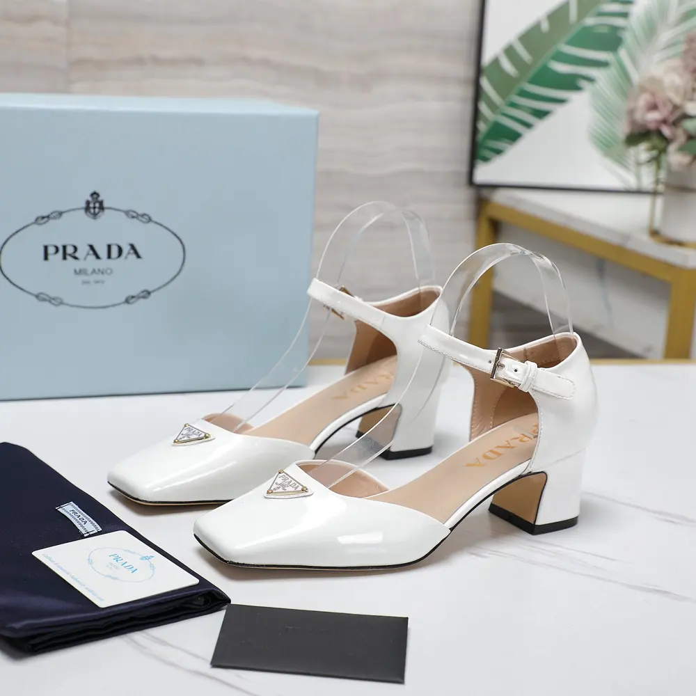 Women’s shoes