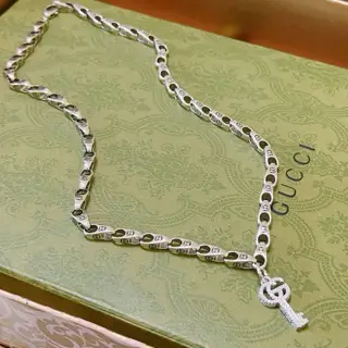 GucciThe latest Gucci necklace with a higher grade chain