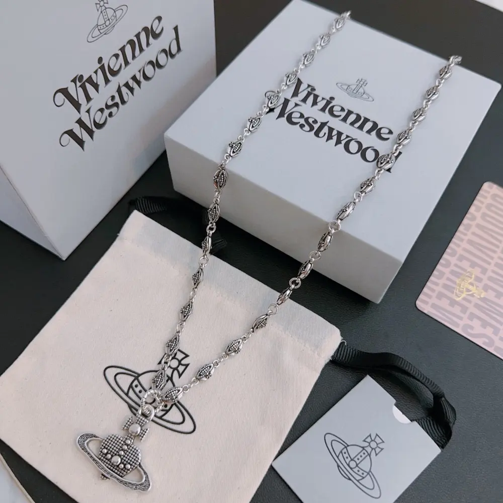 Vivienne Westwood Classic Large Saturn Necklace