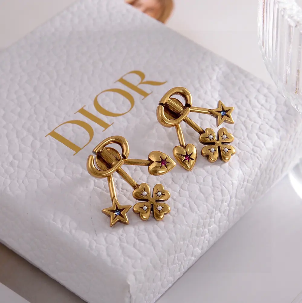 Dior earrings are new in the counter. They are so beautiful