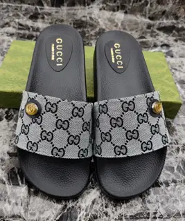Gucci slippers