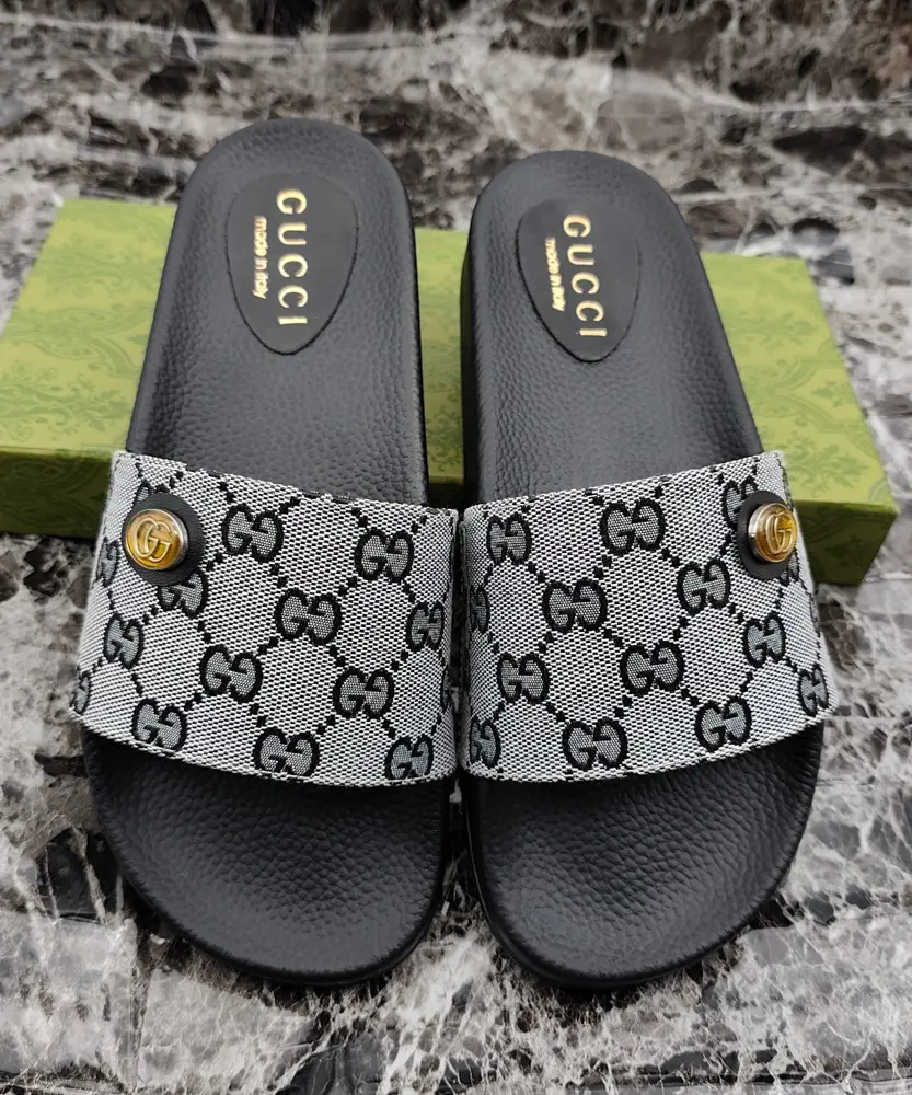 Gucci slippers