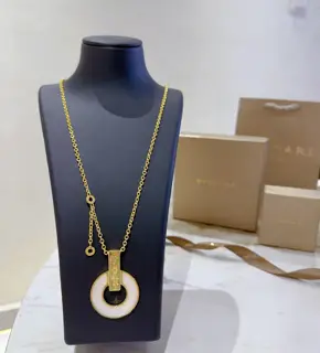 Bvlgari DIVAS’ DREAM series is in perfect condition and has invincible details. The unique