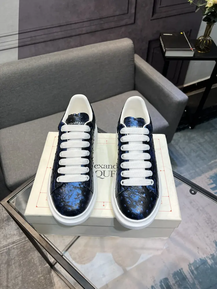 McQueen classic star hit all-match white shoes