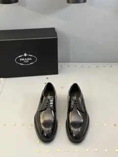 Prada men’s business casual leather shoes. leather outsole series. The upper