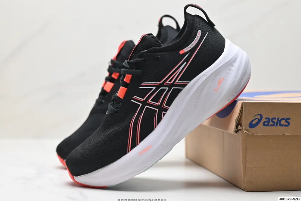 Asics GEL-NIMBUS 26 stable running shoes have a double-layer jacquard mesh design on the 1011B794-003