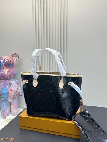 Louis Vuitton Neverfull