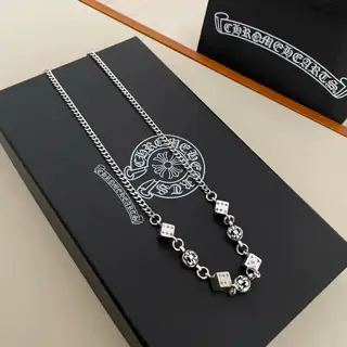 Chrome Hearts Classic Retro Scout Flower Dice Necklace The concave and convex shapes with