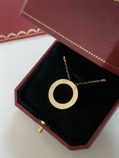 Cartier glossy LOVE large round necklace