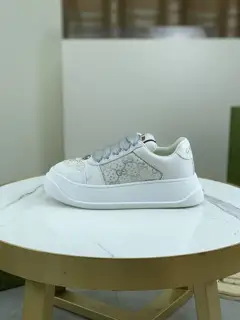 GUCCI low-top sneakers top version