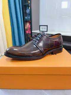 Louis Vuitton new open-edge pigskin shoes