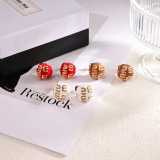 miumiu letter earrings The same brass material as the counter