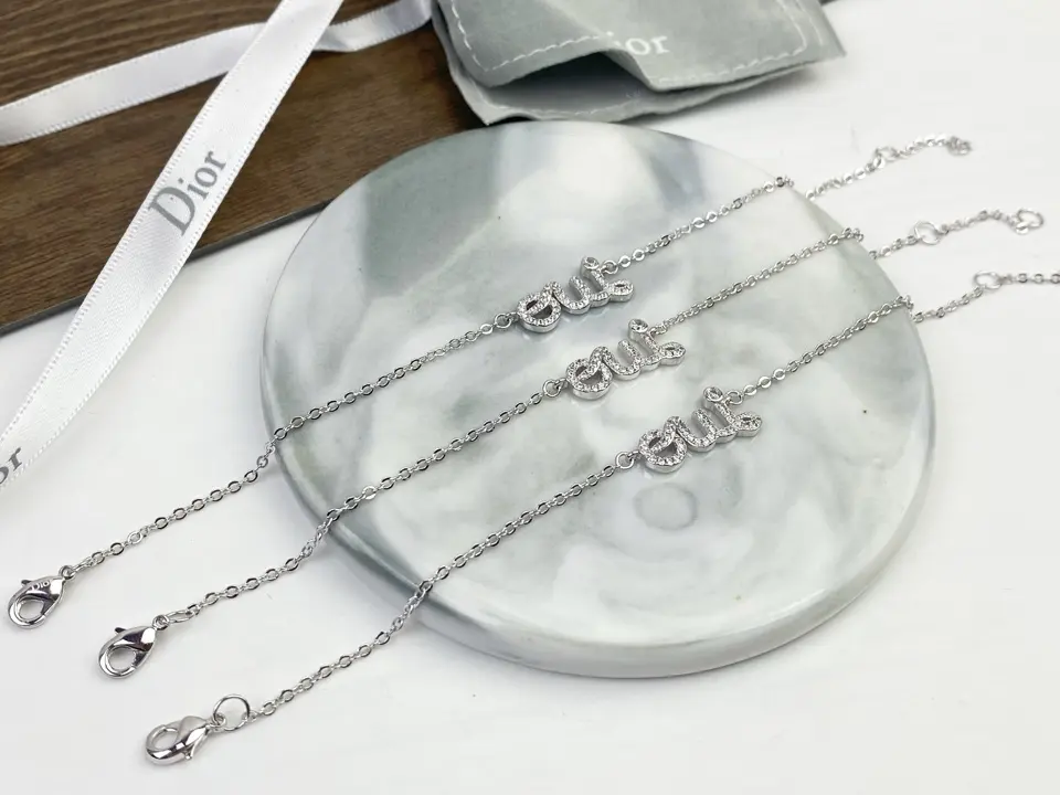 Dior high-end jewelry oui series bracelet oui means IDo in French High-end sub-gold
