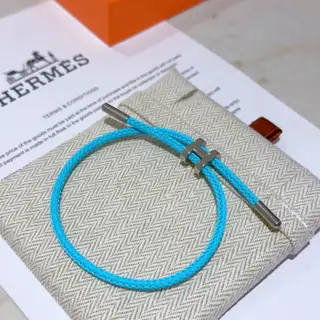 Hermès bracelet Bracelets are a real test of the craftsmanship of the craftsman. To ensure