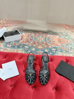 Celine 2024 Spring and Summer New Roman Sandals Purchasing Version Very Street Very Chic