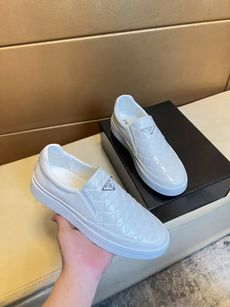 Prada casual shoes imported flying woven upper 1:1 replica.. fashionable and straightforward