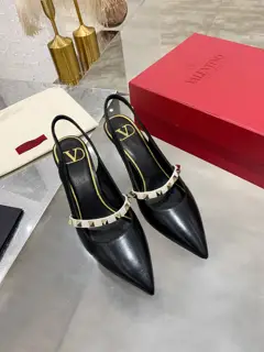 【Valentino】Valentino fashion shoes