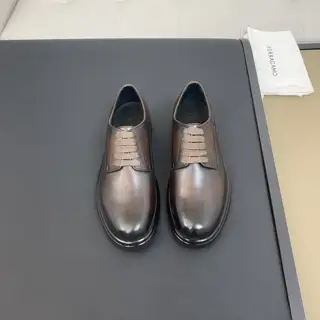 Salvatore Ferragamo Ferragamo height-enhancing leather shoes series are sold at the counter