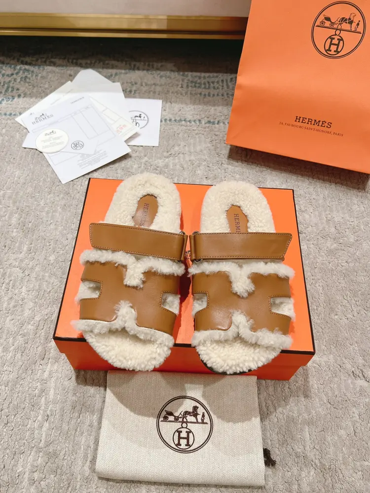 Hermès fur and leather curly fur Shoes